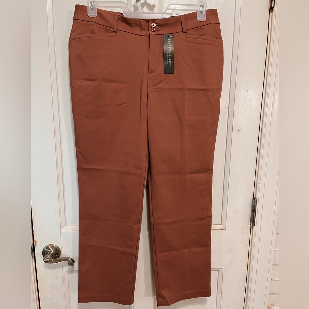 Lee dress pants. NWT.